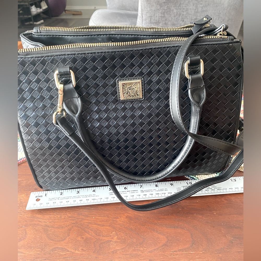 Anne Klein Weave Double Top Zip Satchel great condition